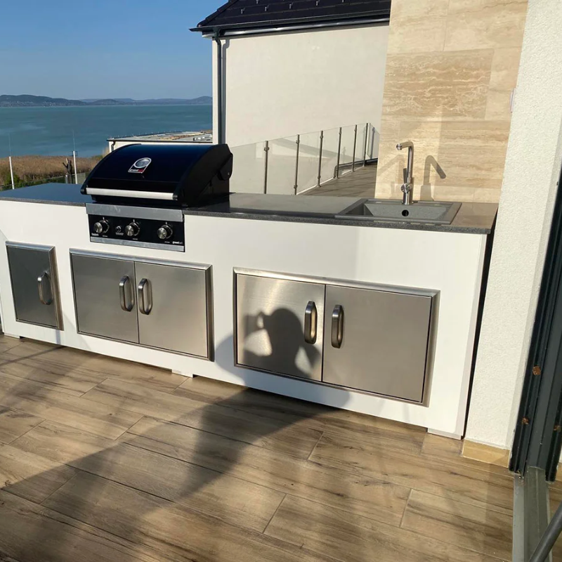 The Essential Barbecue Doors Guide for Homeowners 2025