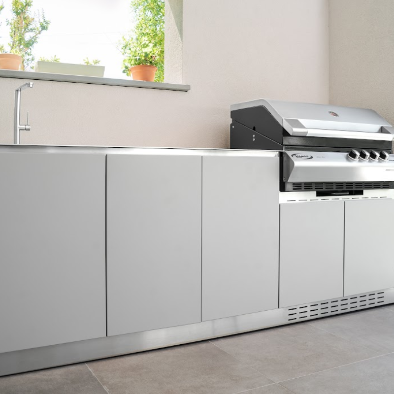 Outdoor Kitchen Cabinet Guide: Design, Materials & Trends 2026