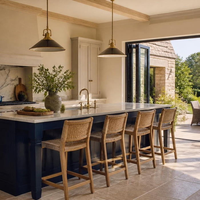 Cotswold Kitchen Island: Design, Materials & Trends 2026