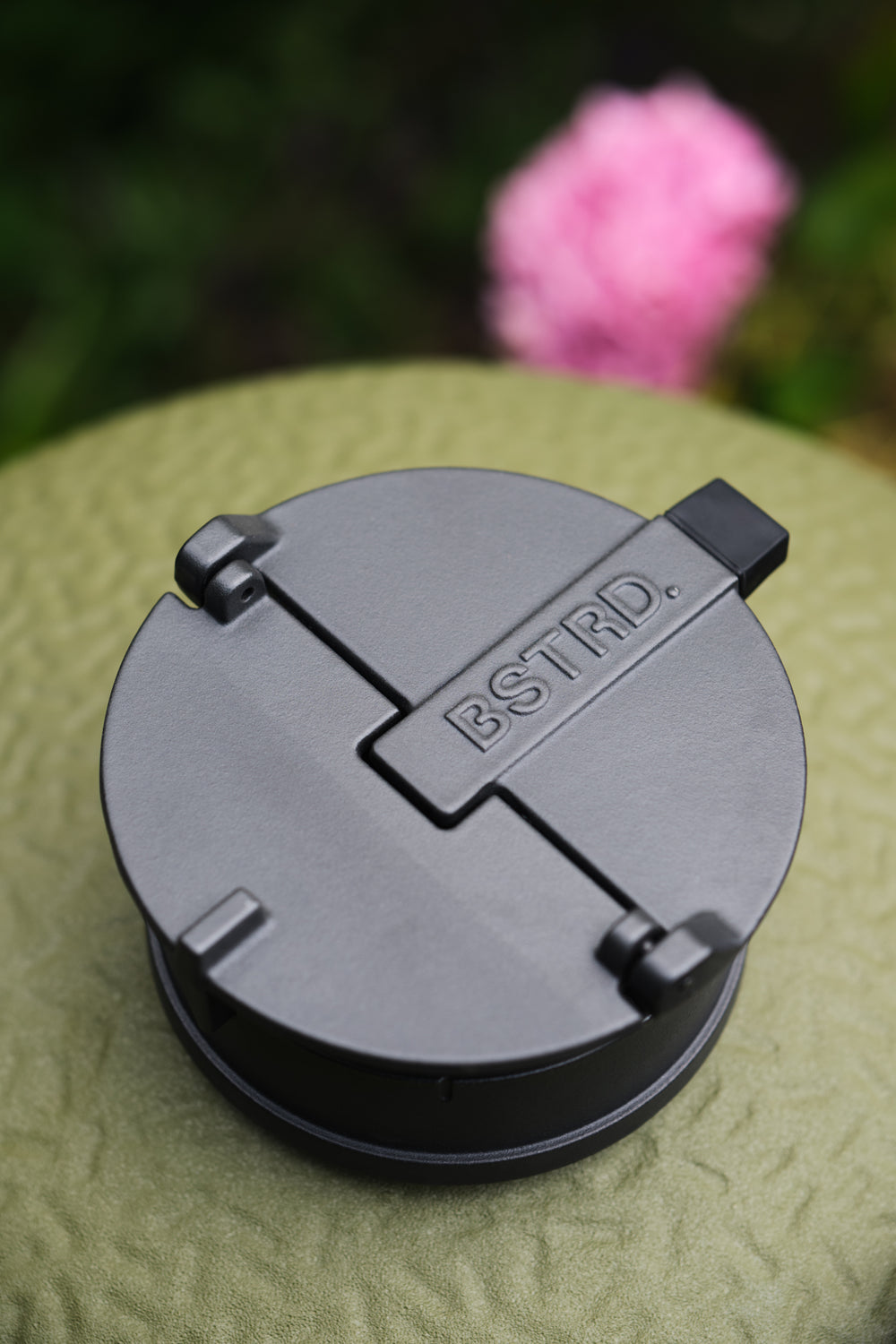 BSTRD Pro Kamado Large Solo in Graphite