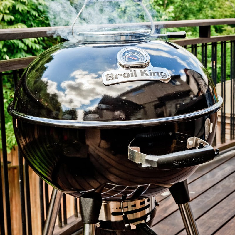 Broil King Crown Kettle Charcoal Grill 57cm with Grid Lifter, Wire Grid & Charcoal Holders