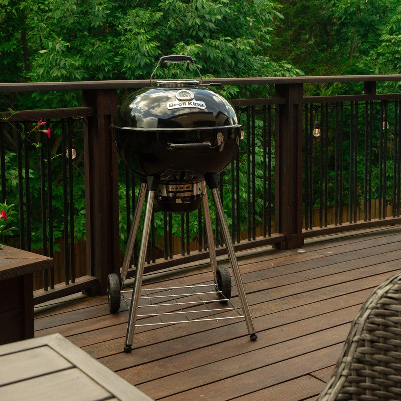 Broil King Crown Kettle Charcoal Grill 57cm with Grid Lifter, Wire Grid & Charcoal Holders
