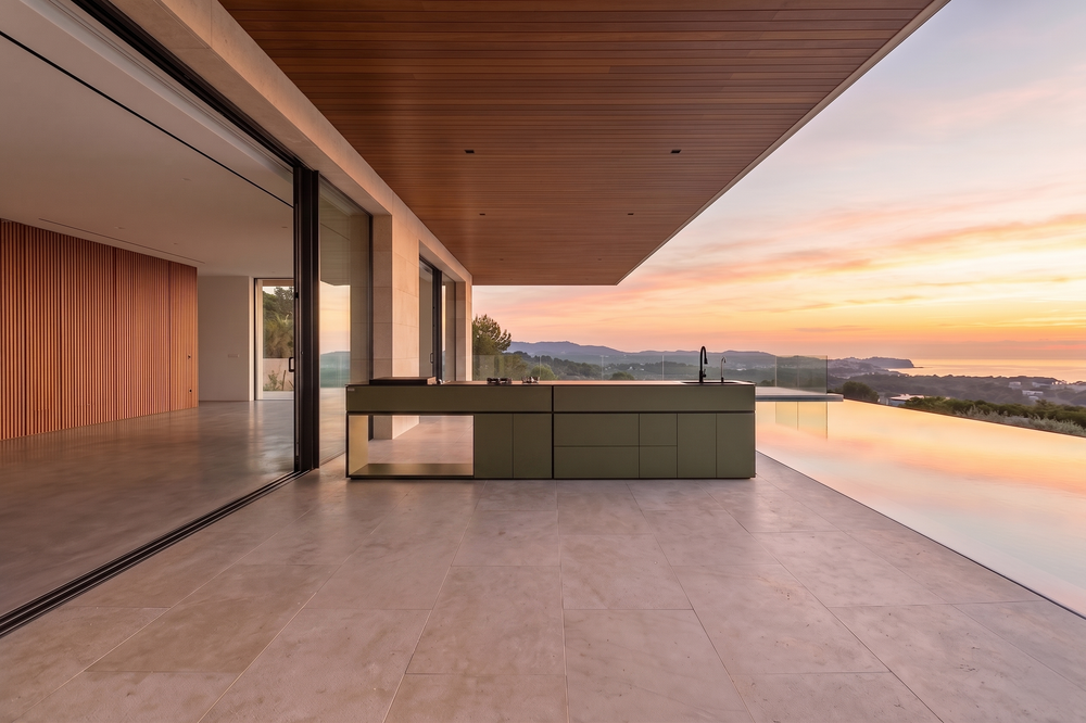 Grillionaire MOSS Grade 2 Aluminum Modular Outdoor Kitchen with Dekton Worktops, Sink, Side Burner and Fridge