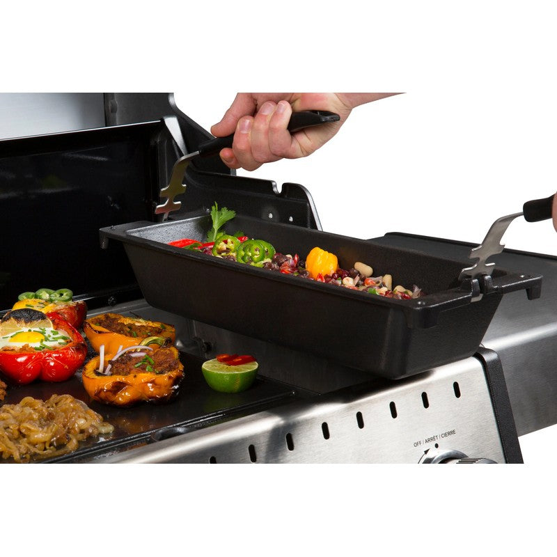 Broil King Baron™ & Crown™ Heavy Duty Cast Iron Roaster