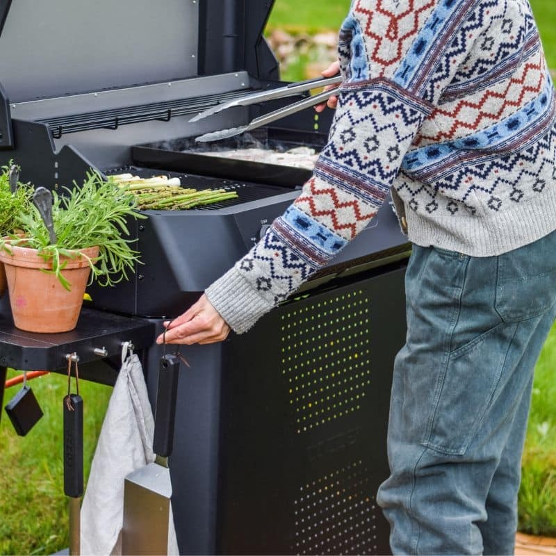 Cozze 800 Series Grill Cart with Side Tables & Hooks