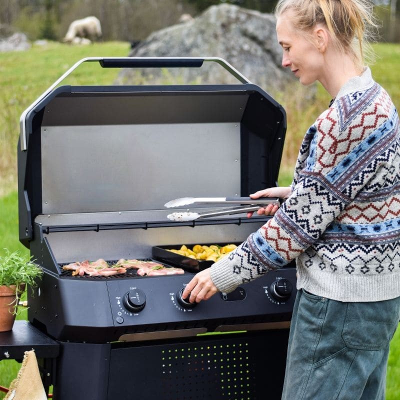 Cozze G-800 Combo Stainless Steel Gas Plancha Grill with Warming Rack