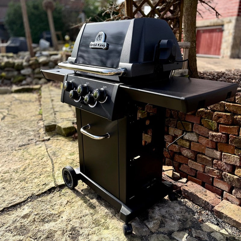 Broil King Royal™ 390 Shadow Gas Barbecue