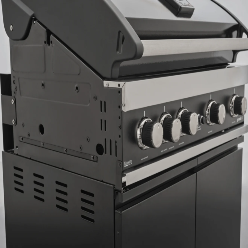 Close up of GrandPro Outdoor Kitchen 205 Series Maxim G5