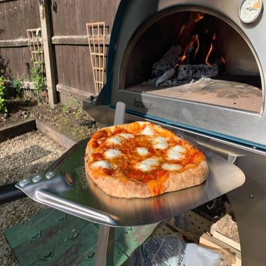 Igneus 14″ Long Handle Pizza Peel lifestyle shot