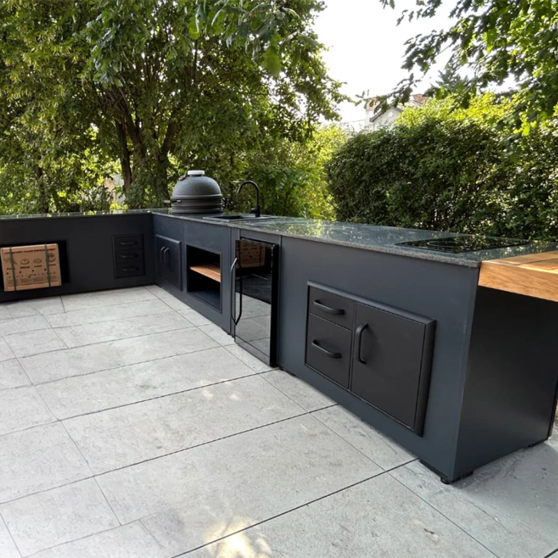 Grillandia Medium Well Outdoor Kitchen Maxim G5 with Big Green Egg & Weather Cover