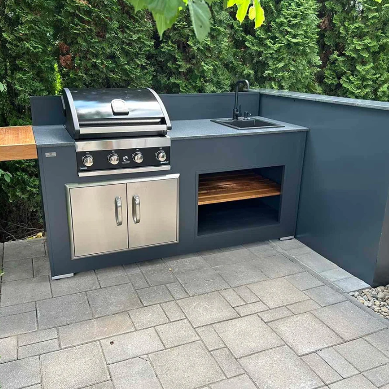 Grillandia Rare Outdoor Kitchen with Grandhall G4 4-Burner Gas Grill, Thermowood Shelves & Granite Countertop – 2.53m