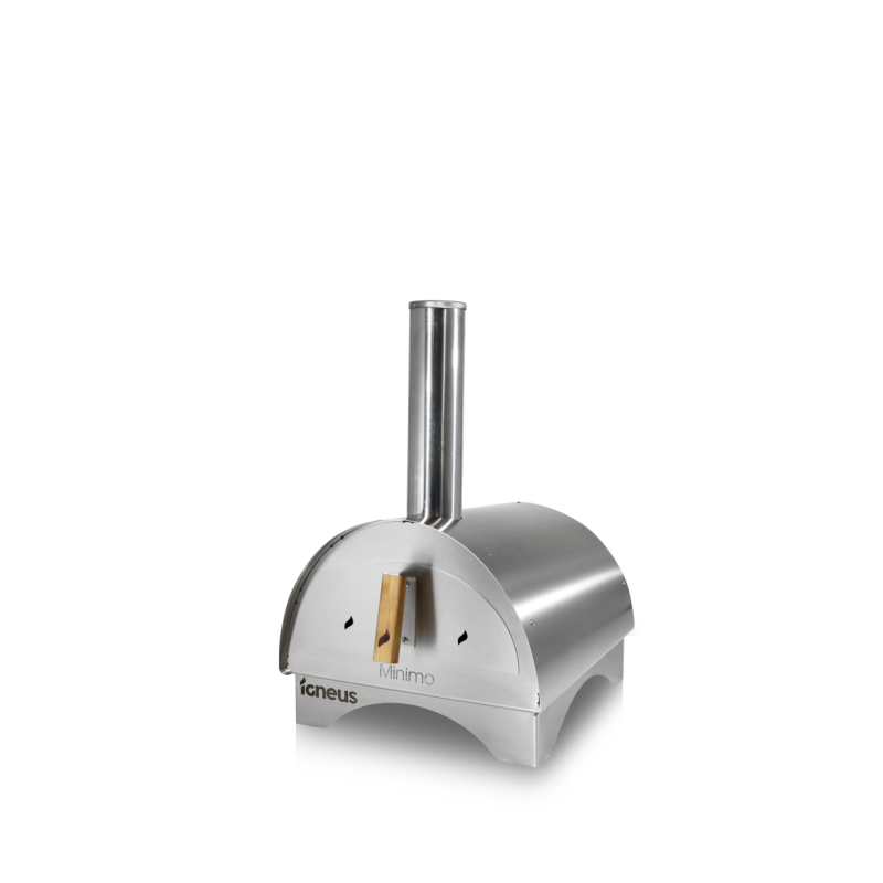 Front view of Igneus Minimo with door closed