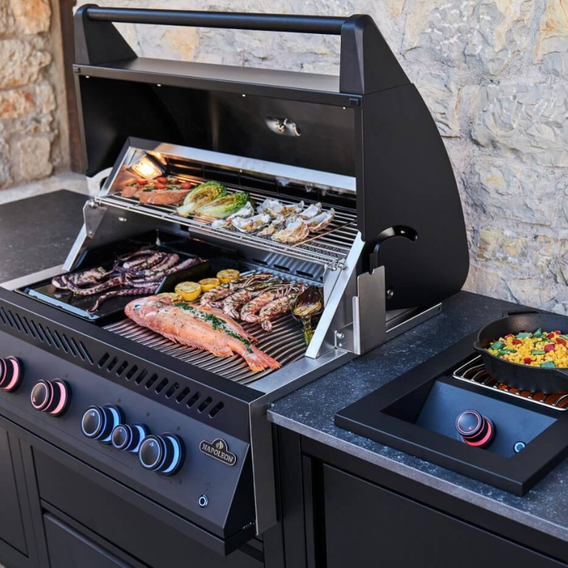 Napoleon OASIS® 105 Outdoor Kitchen, Built-in 700 Series 32