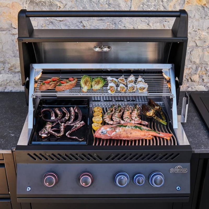 Napoleon OASIS® 105 Outdoor Kitchen, Built-in 700 Series 32