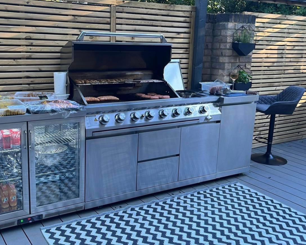 Whistler Cirencester Lechlade Outdoor Kitchen 4 Burner BBQ, Sink and Fridge