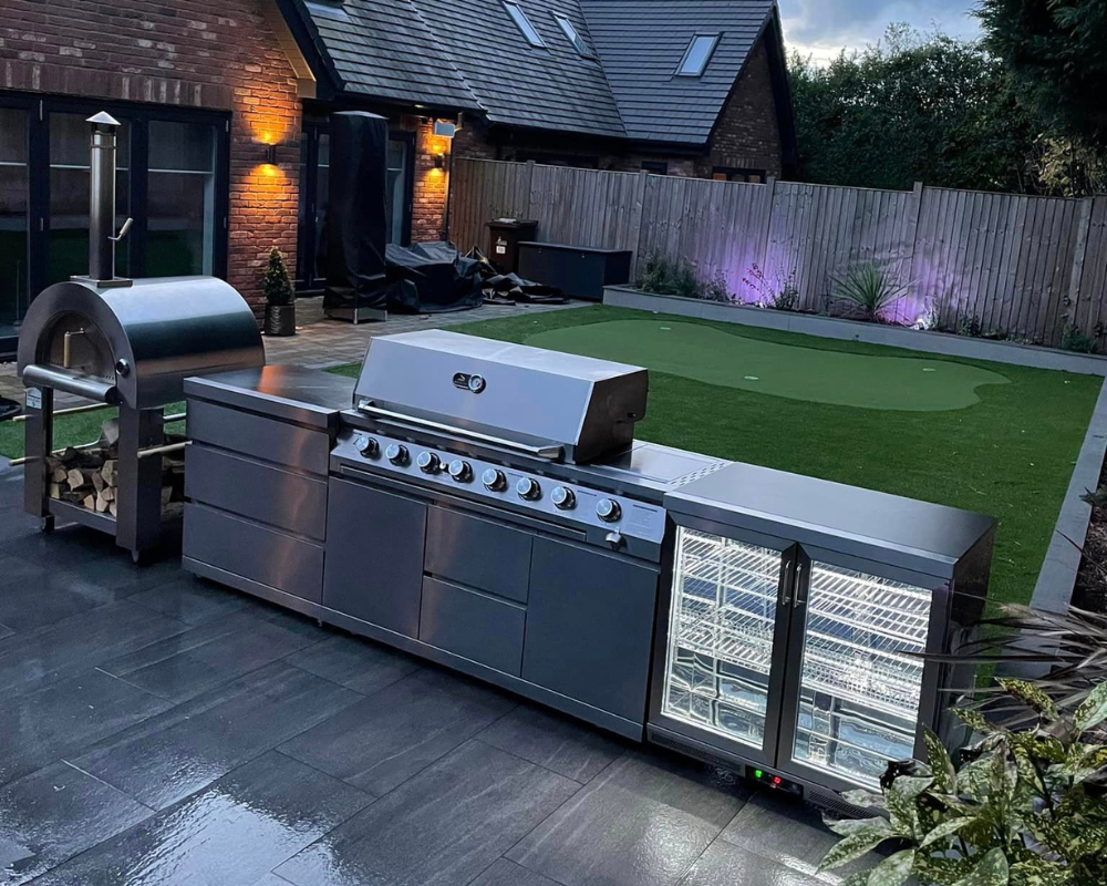Whistler Lechlade Outdoor Kitchen 6 Burner BBQ, Sink and Fridge