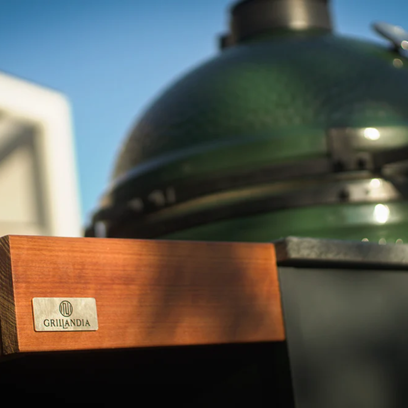 Grillandia Medium Well Outdoor Kitchen Maxim G5 with Big Green Egg & Weather Cover