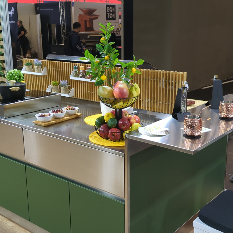 Lisa Outdoor Liberty Kitchen Island with Bar Stalls