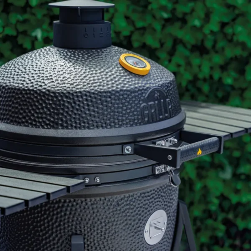 GRLLR Ember Kamado Classic 22 inch in Matt Black with Trolley
