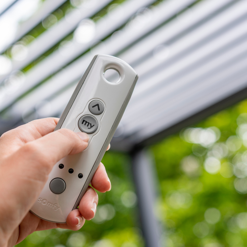Deponti Pinela Motorised Aluminium Pergola with Adjustable Louvered Roof