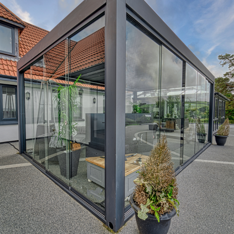 Deponti Pinela Motorised Aluminium Pergola with Adjustable Louvered Roof